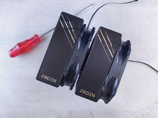 Comment un jeu de stratégie peut-il intégrer des mécaniques de gestion de crise pour plus de réalisme?